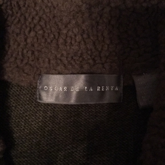 Oscar De La Renta sweater - Picture 2 of 3